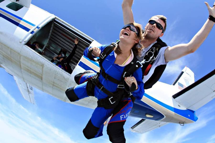 skydiving parachute price in india